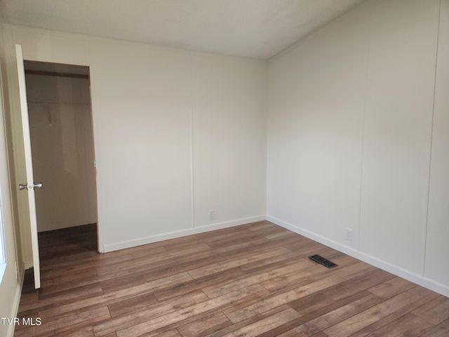 356 Lories Lane, Piney Flats, TN 37686