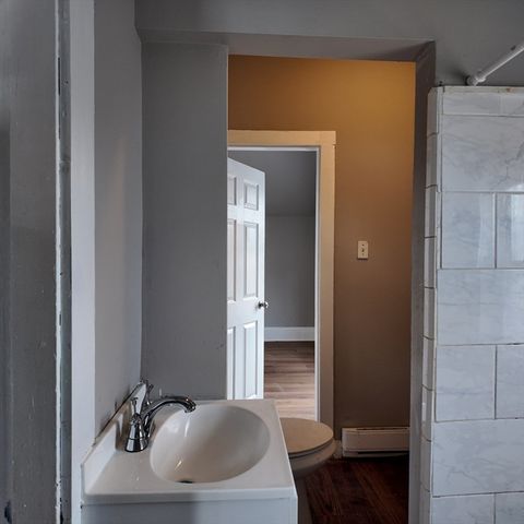 115 Leach Ave, Brockton, MA 02301