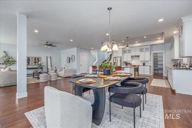 3772 N Willowbar Ln, Garden City, ID 83714