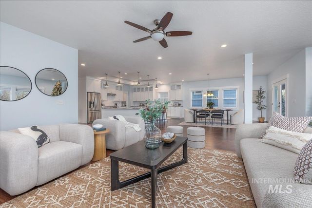 3772 N Willowbar Ln, Garden City, ID 83714