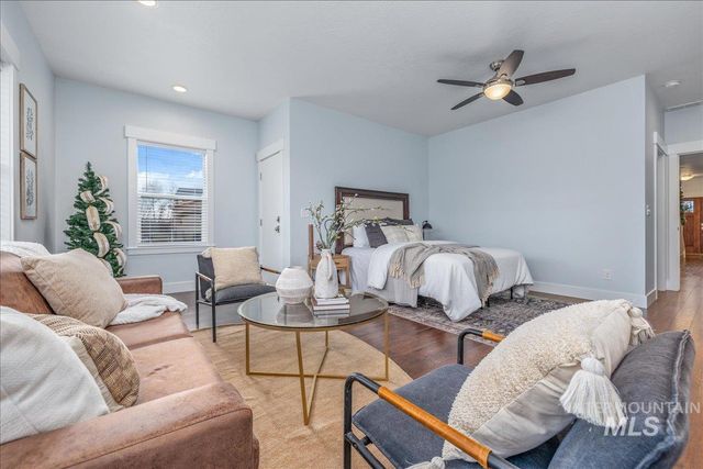 3772 N Willowbar Ln, Garden City, ID 83714