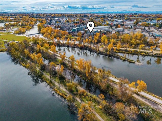 3772 N Willowbar Ln, Garden City, ID 83714