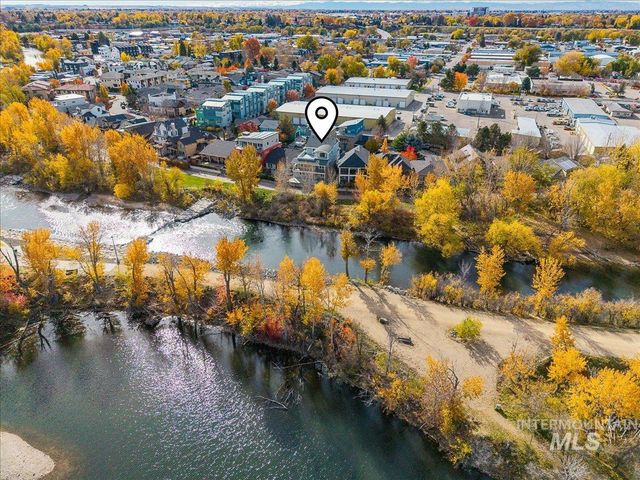 3772 N Willowbar Ln, Garden City, ID 83714