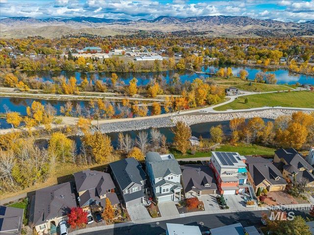 3772 N Willowbar Ln, Garden City, ID 83714