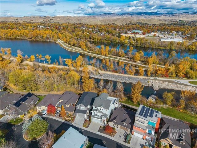 3772 N Willowbar Ln, Garden City, ID 83714