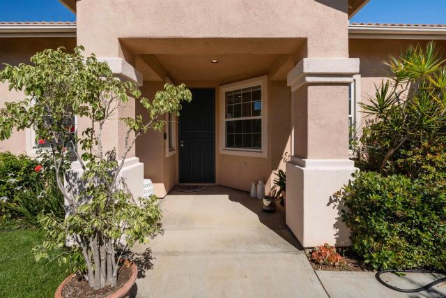 1992 Ridge Way Glen, Escondido, CA 92029