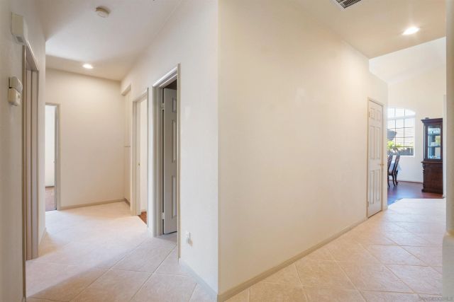 1992 Ridge Way Glen, Escondido, CA 92029