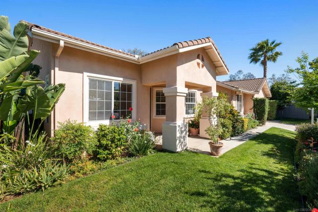 1992 Ridge Way Glen, Escondido, CA 92029