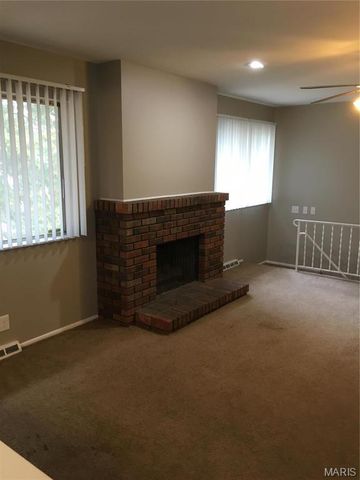 9728 CROFTWOOD Drive, St Louis, MO 63123