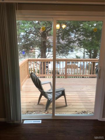 9728 CROFTWOOD Drive, St Louis, MO 63123