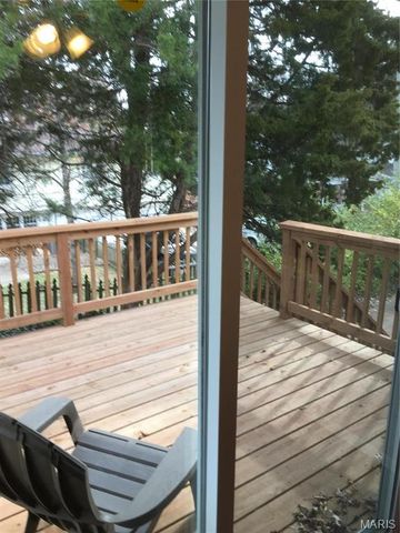 9728 CROFTWOOD Drive, St Louis, MO 63123