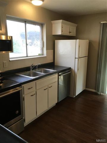 9728 CROFTWOOD Drive, St Louis, MO 63123