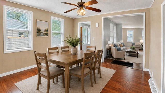 1022 MT VERNON STREET, Oshkosh, WI 54901