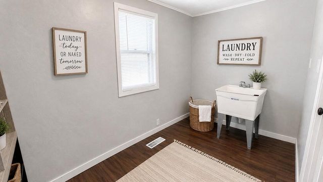 1022 MT VERNON STREET, Oshkosh, WI 54901