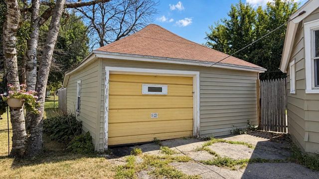 1022 MT VERNON STREET, Oshkosh, WI 54901
