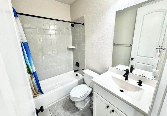 1033 Bayberry Drive, Northlake, TX 76226