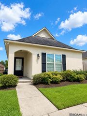 1439 Granby Dr, Baton Rouge, LA 70820