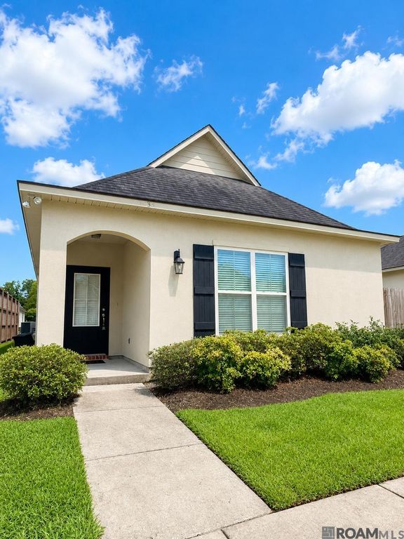 1439 Granby Dr, Baton Rouge, LA 70820
