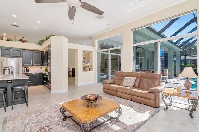 18916 SAINT LAURENT DRIVE, Lutz, FL 33558