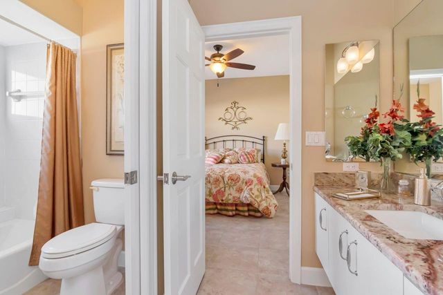 18916 SAINT LAURENT DRIVE, Lutz, FL 33558