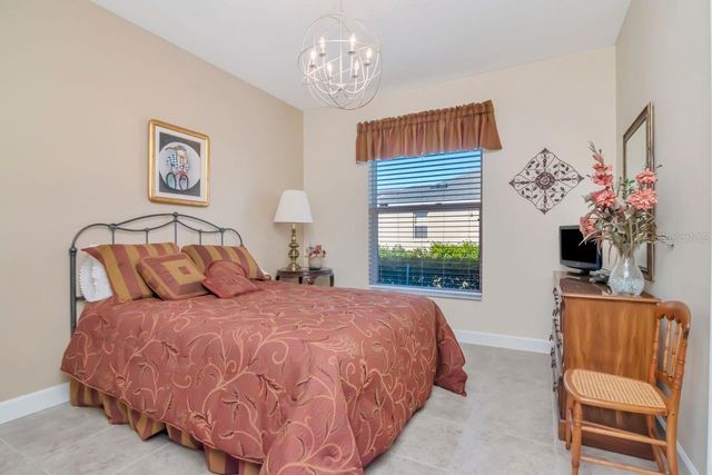 18916 SAINT LAURENT DRIVE, Lutz, FL 33558