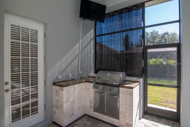 18916 SAINT LAURENT DRIVE, Lutz, FL 33558