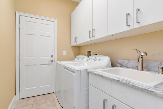 18916 SAINT LAURENT DRIVE, Lutz, FL 33558