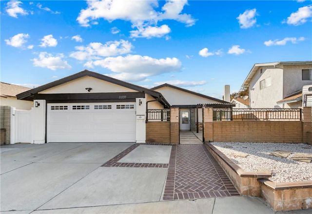 11537 Samoa Street, Cypress, CA 90630