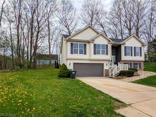1154 Eaton Drive, Akron, OH 44312