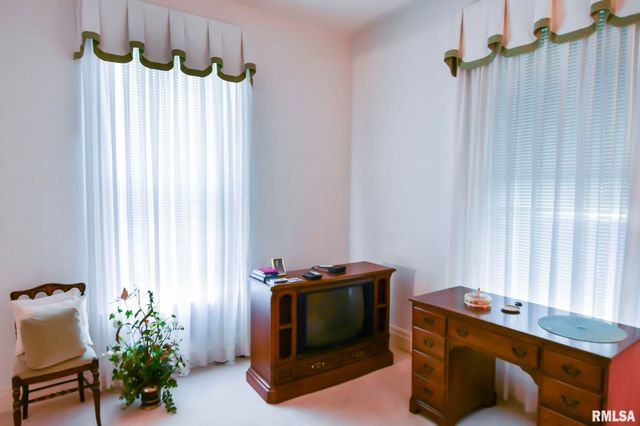 1109 Osburn Avenue, Springfield, IL 62702