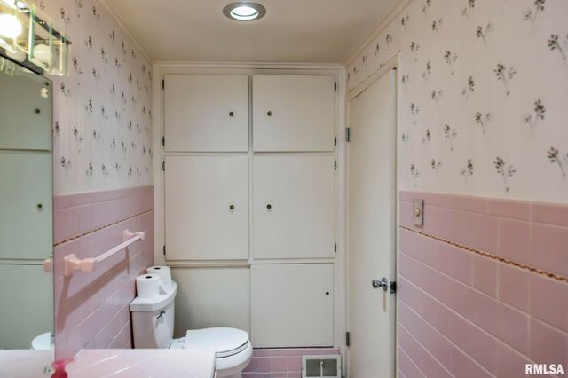 1109 Osburn Avenue, Springfield, IL 62702