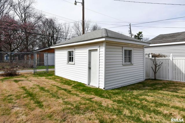 1109 Osburn Avenue, Springfield, IL 62702