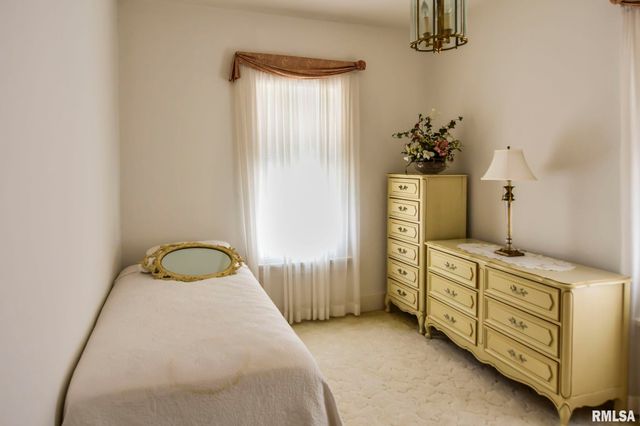 1109 Osburn Avenue, Springfield, IL 62702