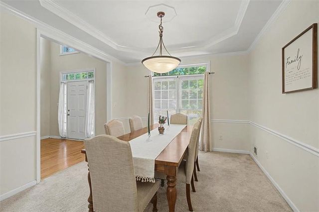 615 Stonebriar Way SW, Atlanta, GA 30331
