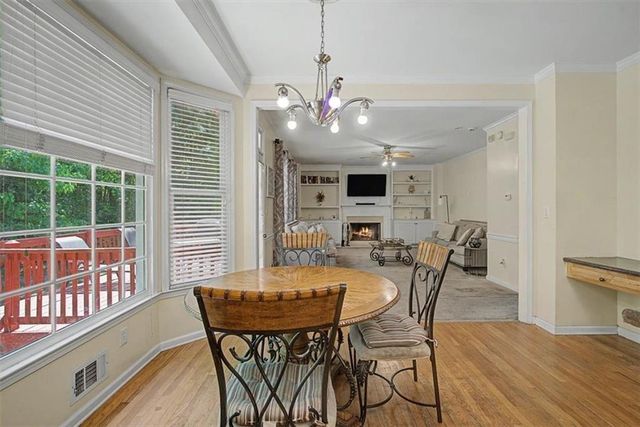615 Stonebriar Way SW, Atlanta, GA 30331