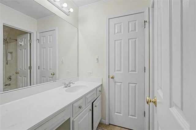 615 Stonebriar Way SW, Atlanta, GA 30331