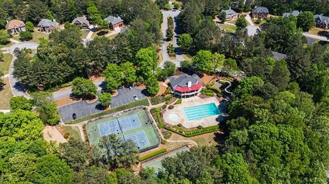 615 Stonebriar Way SW, Atlanta, GA 30331