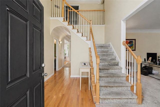 615 Stonebriar Way SW, Atlanta, GA 30331