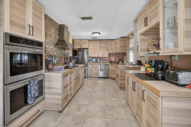 12501 Fm 2331, Godley, TX 76044