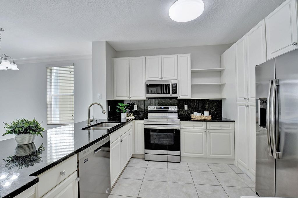9917 PORTA LEONA Lane, Boynton Beach, FL 33472