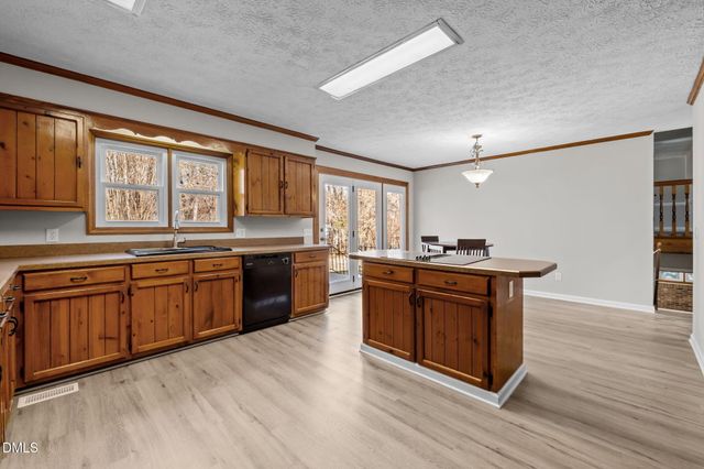 205 Roxdale Place, Roxboro, NC 27574