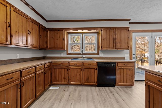 205 Roxdale Place, Roxboro, NC 27574