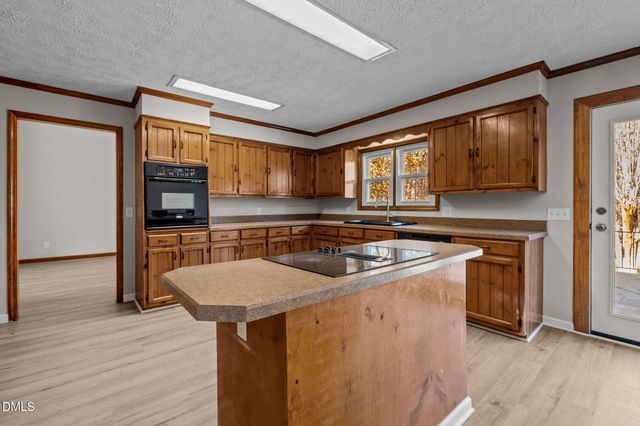 205 Roxdale Place, Roxboro, NC 27574