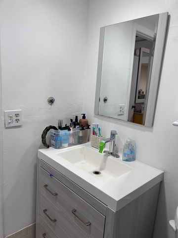 7300 NW 17th Street 320, Plantation, FL 33313