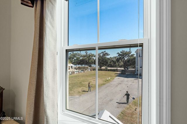 77 Battery Creek Club Drive, Beaufort, SC 29902