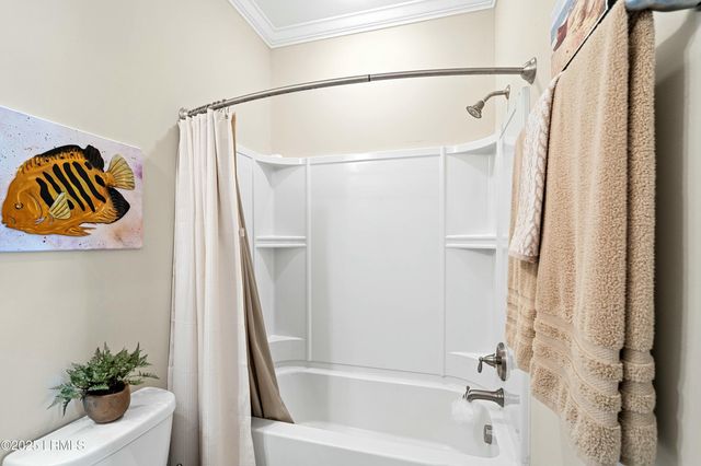 77 Battery Creek Club Drive, Beaufort, SC 29902