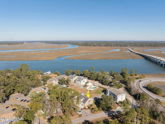 77 Battery Creek Club Drive, Beaufort, SC 29902
