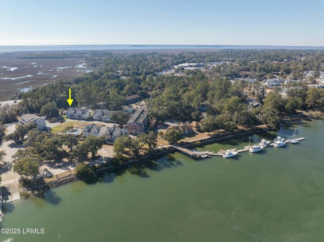77 Battery Creek Club Drive, Beaufort, SC 29902