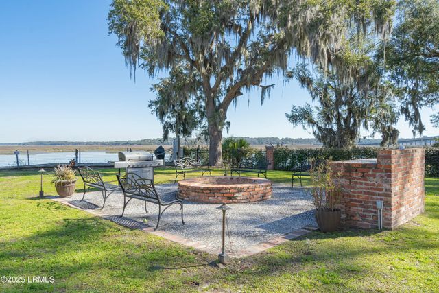 77 Battery Creek Club Drive, Beaufort, SC 29902