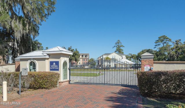 77 Battery Creek Club Drive, Beaufort, SC 29902